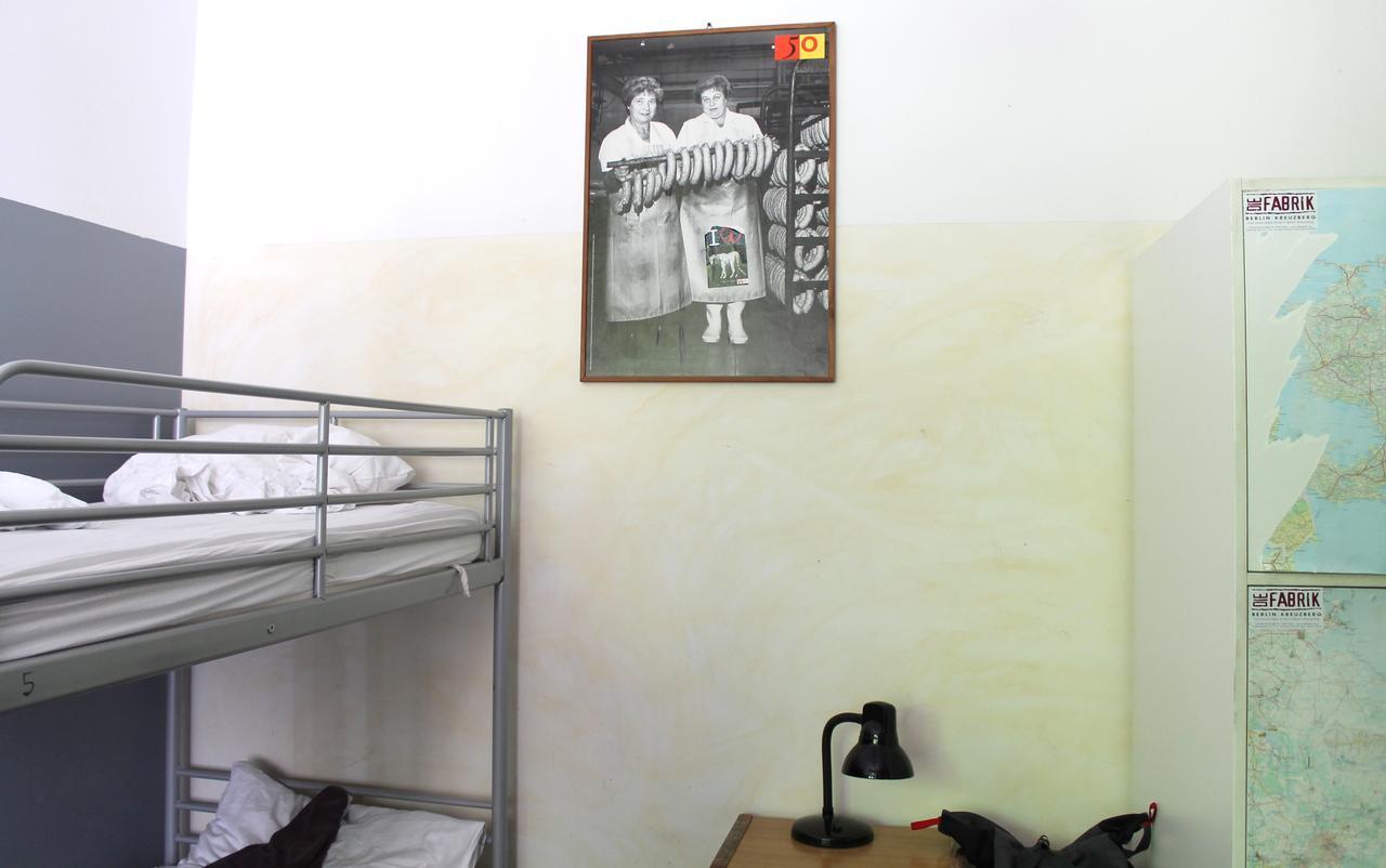 Bed 4-Bed Female Dormitory Room,1352726698:JPEG